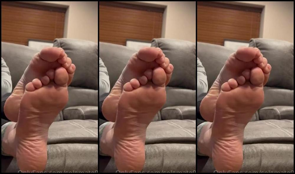 Solemate91 Nicknamed Solemate91 Onlyfans Putting On My Own Show While Watching Tv Wonder Which You Are Paying Attention