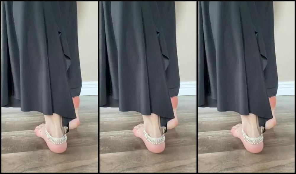 Lezlyan Nicknamed La Little Dancer Feet Onlyfans Imagine The Attention I Get When I Wear These Out In Public X1 Video