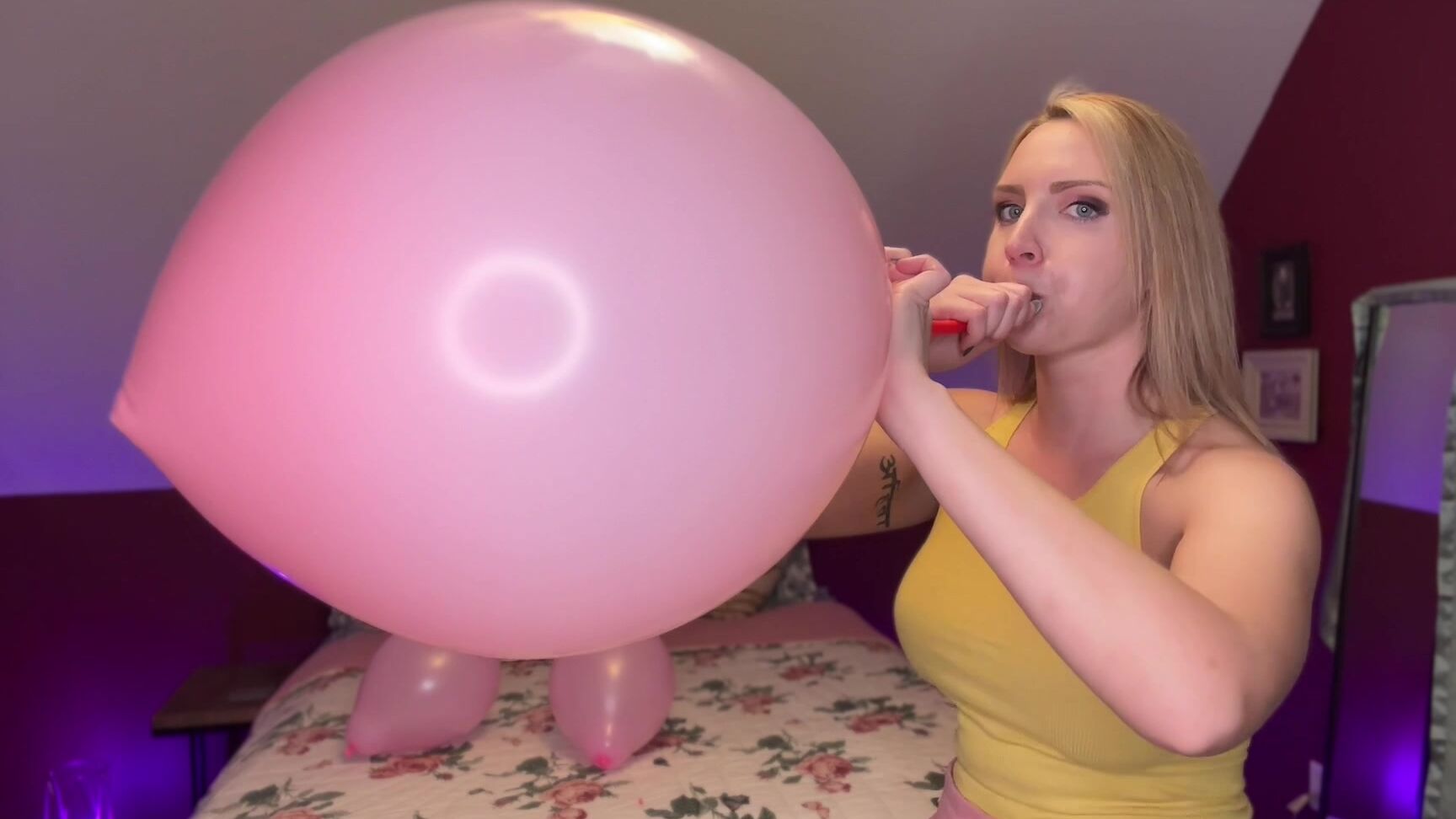 "SneezeGoddess" balloons, balloonsb2p, bubblegum, fetish, inflatables, sfw pink balloons b2p Manyvids