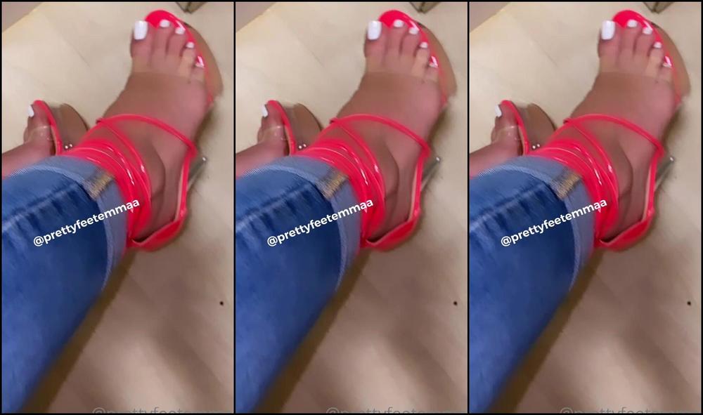 Prettyfeetemmaa Pov Of My White Toes In My New Pink Neon Platform Heels Ooo I Love These Heels They M