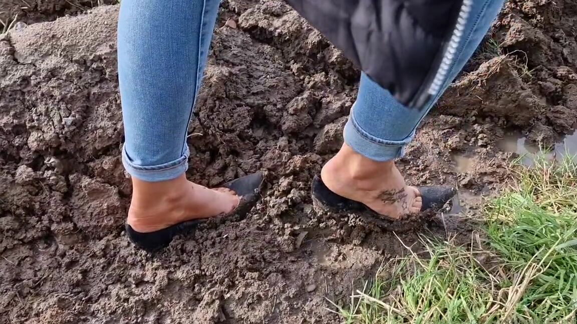 Kats Worn Heels Nicknamed Katswornheels Onlyfans That Amazing Sound As They Sink Into The Deep Sticky Mud
