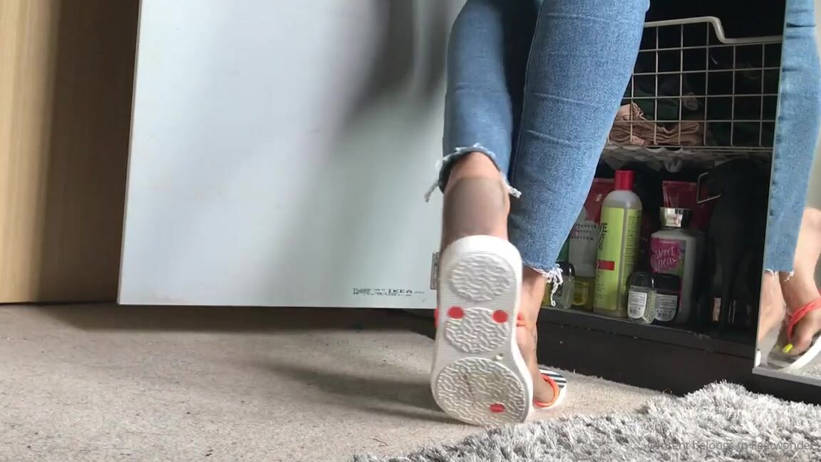 Feetwonders Onlyfans Stop Perving On My Soles And Help Me Find The Oil 8Idp