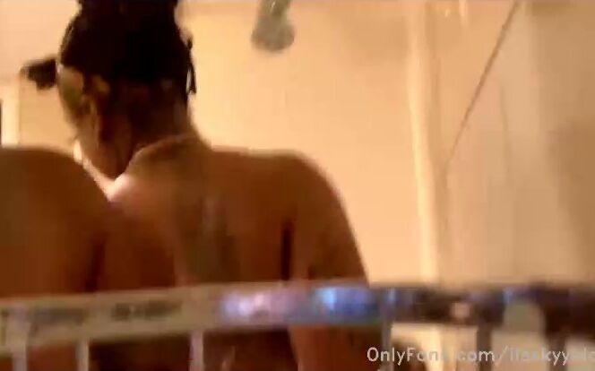 itsskyyblack-17-05-2020-330147373-stream-started-at-05-17-2020-03-59-pm