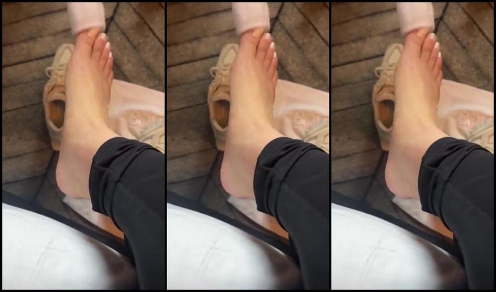 Enna 88 Onlyfans After Hours Of Walking Around Lisbon Было Время Снять Кроссовки И Почувствовать Lf