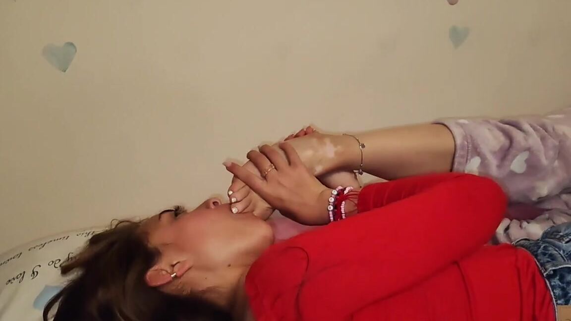 Sweet Feet Nicknamed Sweetfeetsv2 05 09 2024 Onlyfans Video Im Very Happy To Reach My 200Th Publication Thats Why Im Giving My Loyal Followers One