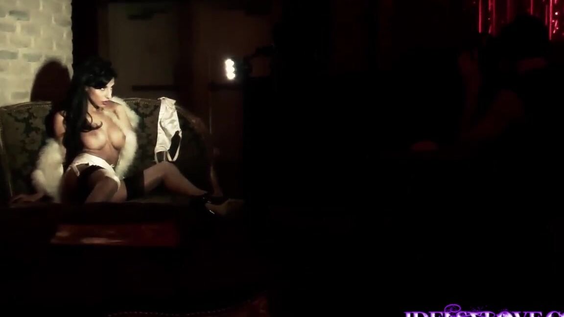 Idelsy Love Behind The Scenes At Stache