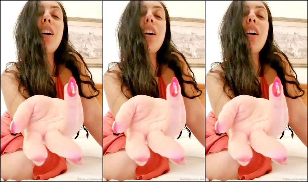 Ezada Taskoftheday Get Used With The Taste Of Cum Sissy Brush Your Teeth With Your Toothbrush