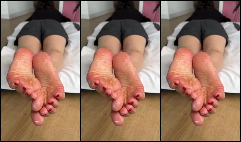 Cute Lily F33T Nicknamed Cute Lily F33T 10 17 2024 Onlyfans Video Do We Agree That This Is A Nice Pose Should I Make Another Video Like This