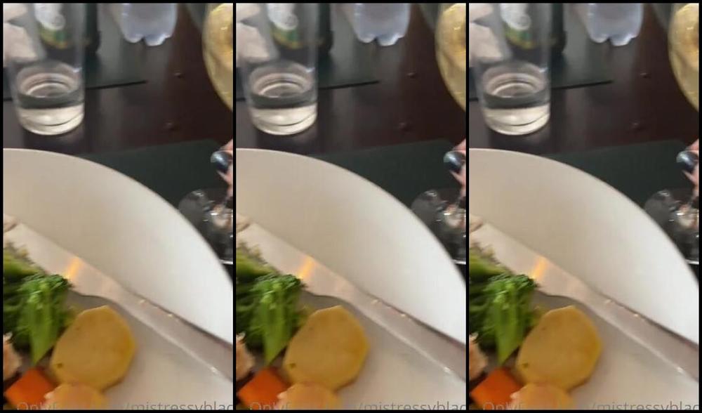 Mistress V Black Nicknamed Mistressvblack Onlyfans Sobre O Meu Almoo Com O Seu Dinheiro Depois De Uma Noitada Com O Bull Eu Sempre Me Divirto Abo