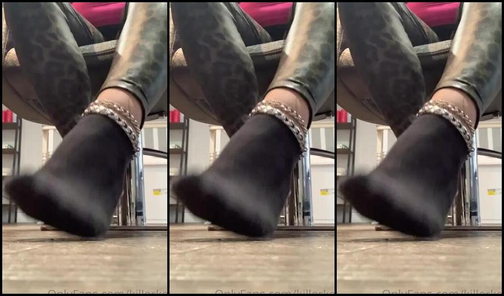 Killersexyfeets Nicknamed Killerkell Onlyfans Little Sock Peel And Toe Wiggle
