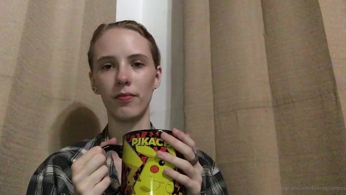 Faecatgoddess Masc Date Friend Relaxed Coffee Date Talking About Video Games And Life