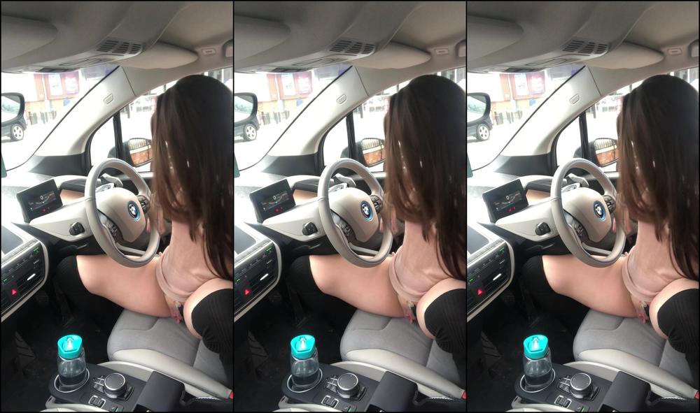 "SuzieLove212" car, fingering, masturbation, milf, orgasms Masturbating on Busy Car Park manyvids