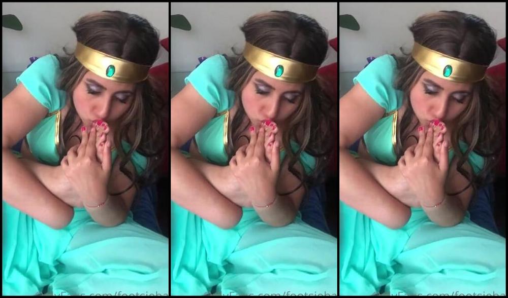 Gia S Feet Nicknamed Footsiebab 10 16 2021 Onlyfans Video Jazmin Self Ws Omg This Creamy Foot Is Delicious