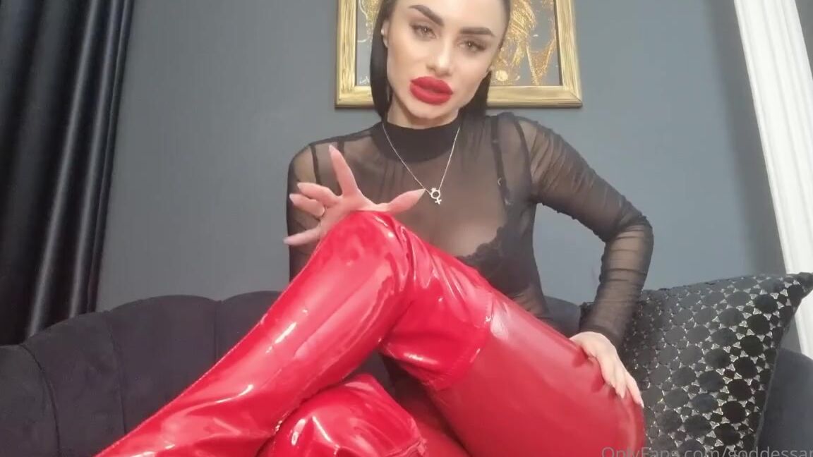 Goddess Ambra Nicknamed Goddessambra Onlyfans Ive Tought That You Might Be Feeling Thirsty