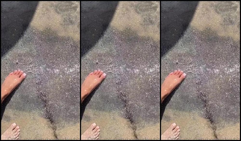 Honeydewbby Onlyfans Watch Me Rinse My Sandy Soles Till There Clean And Dripping Wet