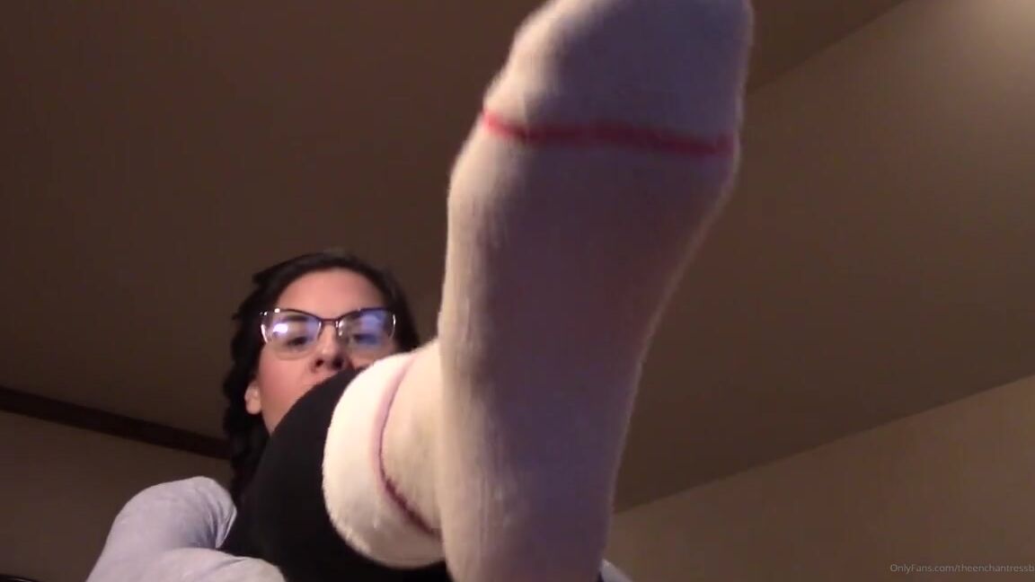 Theenchantressb Nicknamed Theenchantressb Onlyfans Sockssss