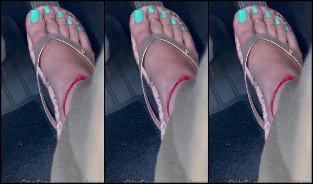 Ariel Love Nicknamed Ariellovexo Onlyfans Pedal Pumping With New Pedi