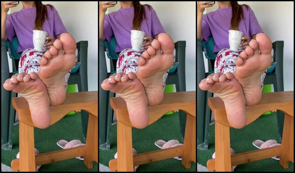 Froggeevip Onlyfans Enjoy In My Soft Soles While I M Having Coffee I Know You Ll Be Jerking To Them