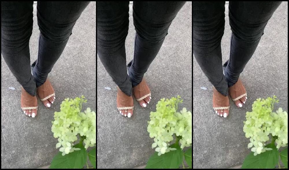 Queenjodiieetoes Aka Prettyfeetonly1800 Onlyfans Outside Teasing Ppl While They Stare Pt 1