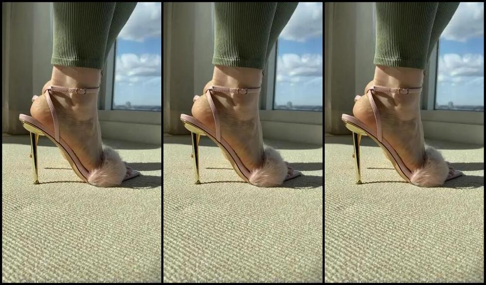 Fendi Feet Aka Goddessfendi Onlyfans I Know Youre Drooling Over My Gorgeous Feet And Arches In These Heelsp