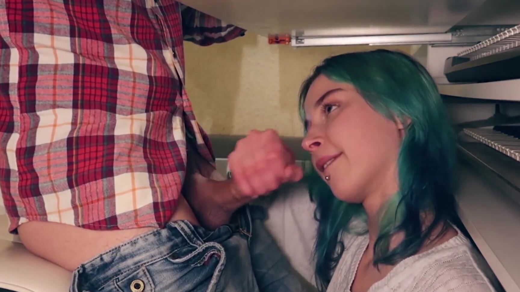 MySchoolLife 01.Stepsister distracts from D O T A 2 Pornhub