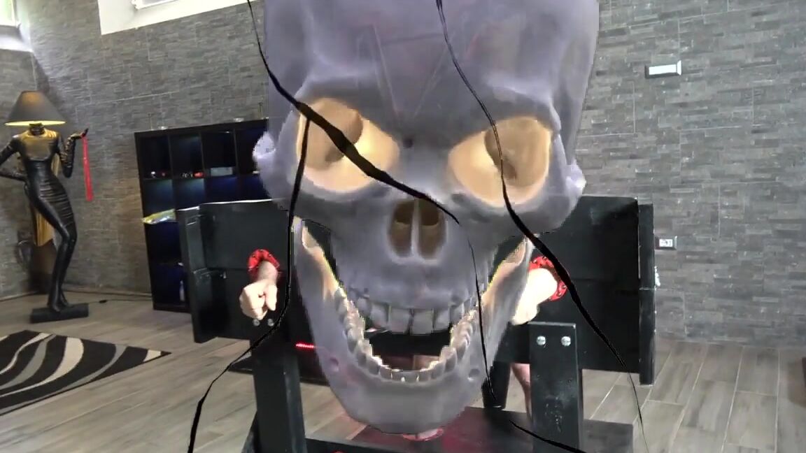 Mistress Gaia N Fan Si E Comprato Il Mio Video E Ha Realizzato Questo