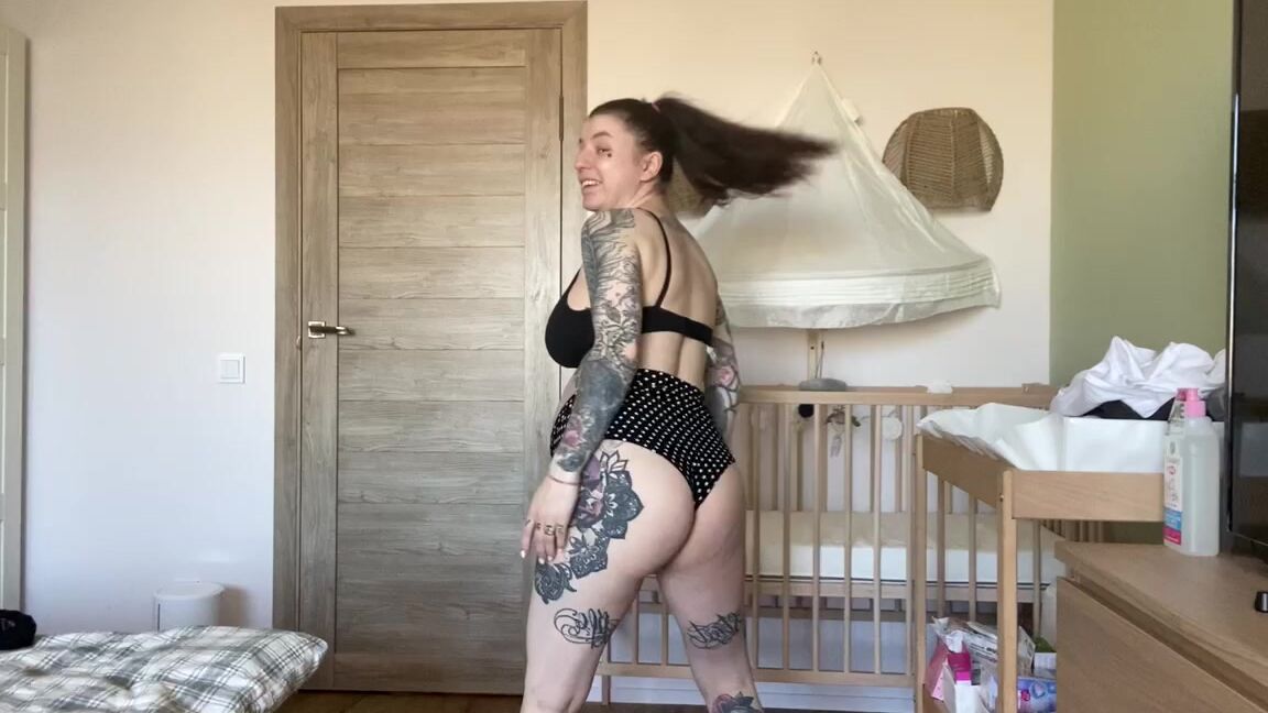 Eva Goddes Hard pregnant girl with her lingere Manyvids