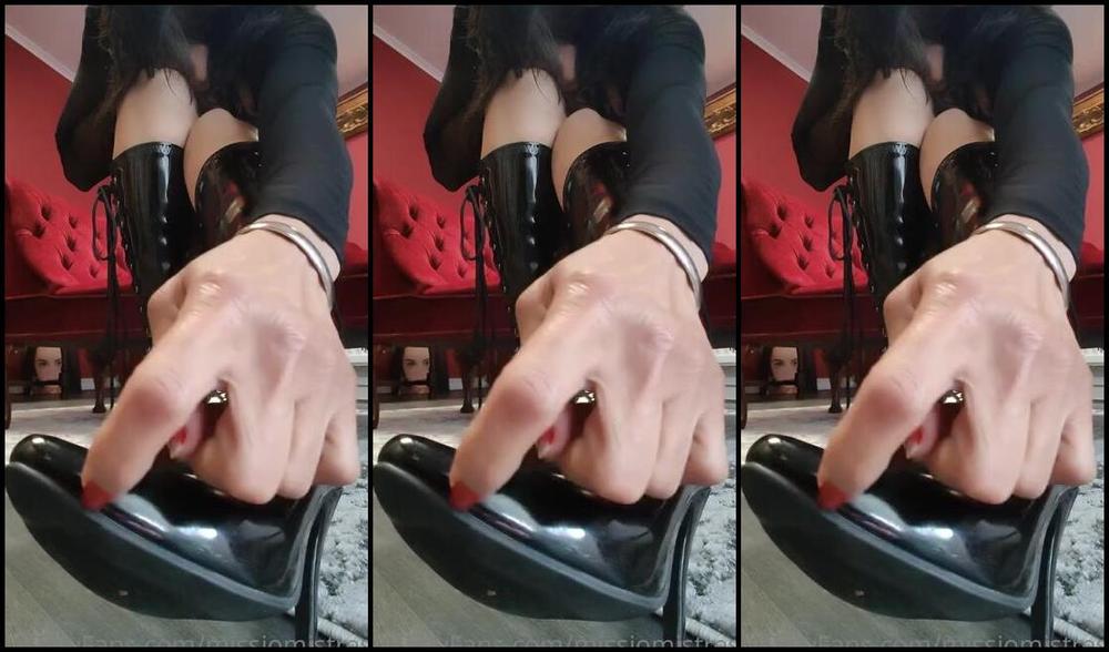 Miss Jo Mistress Nicknamed Missjomistress 05 09 2023 Onlyfans Video Worship And Clean My Pvc Shiny Boots With Your Tongue