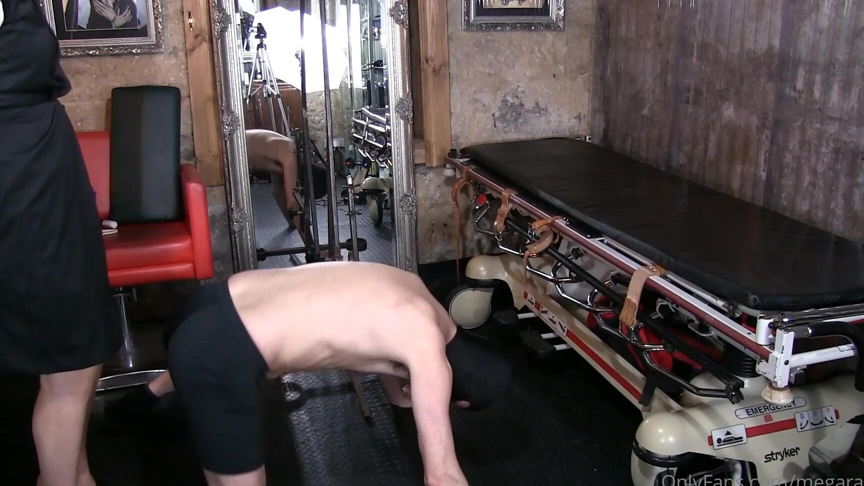 Megarafurie Officer Megara Punishes The Pervert Part Under The