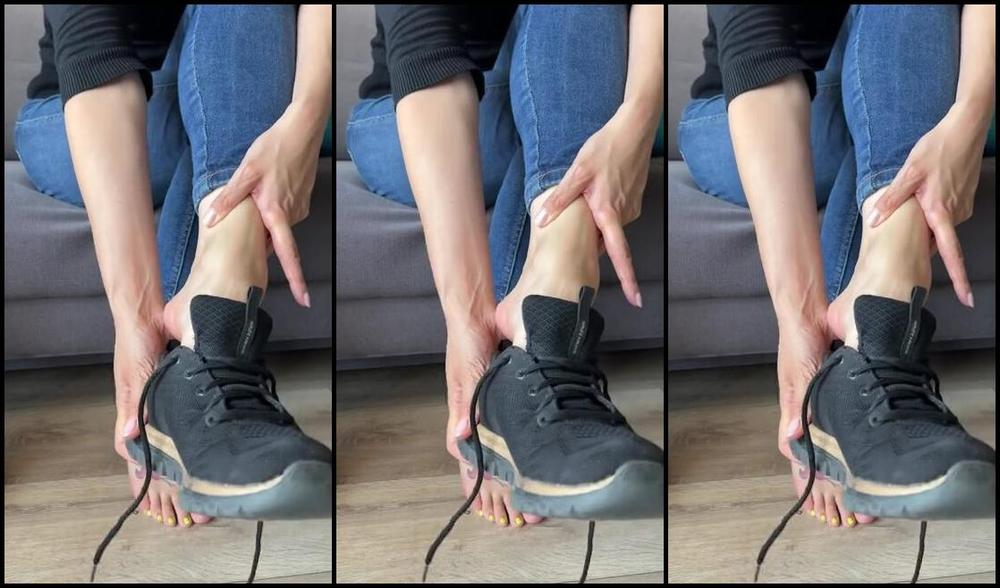 Cute Lily F33T Nicknamed Cute Lily F33T 05 25 2023 Onlyfans Video It Was A Long Day Train New City Lots Of Places Too Much Work To