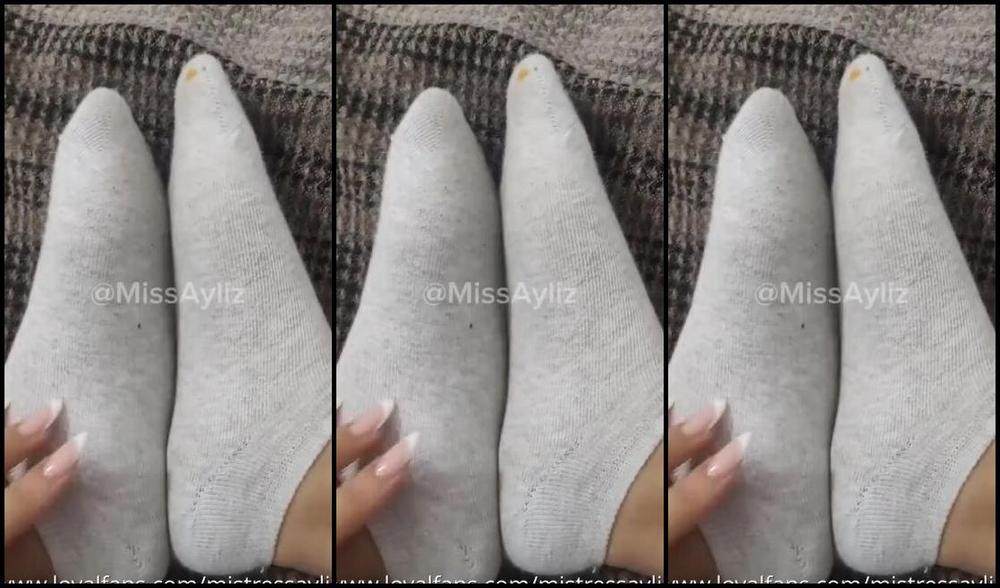 Mistress Ayliz I Remind You That You Are Not A Man Loyalfans