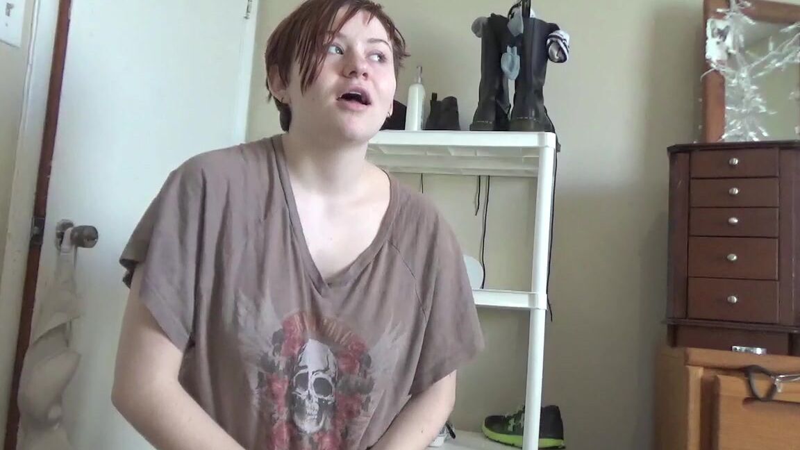 Curvyelvishgirl Slutvlog Losing My Virginity