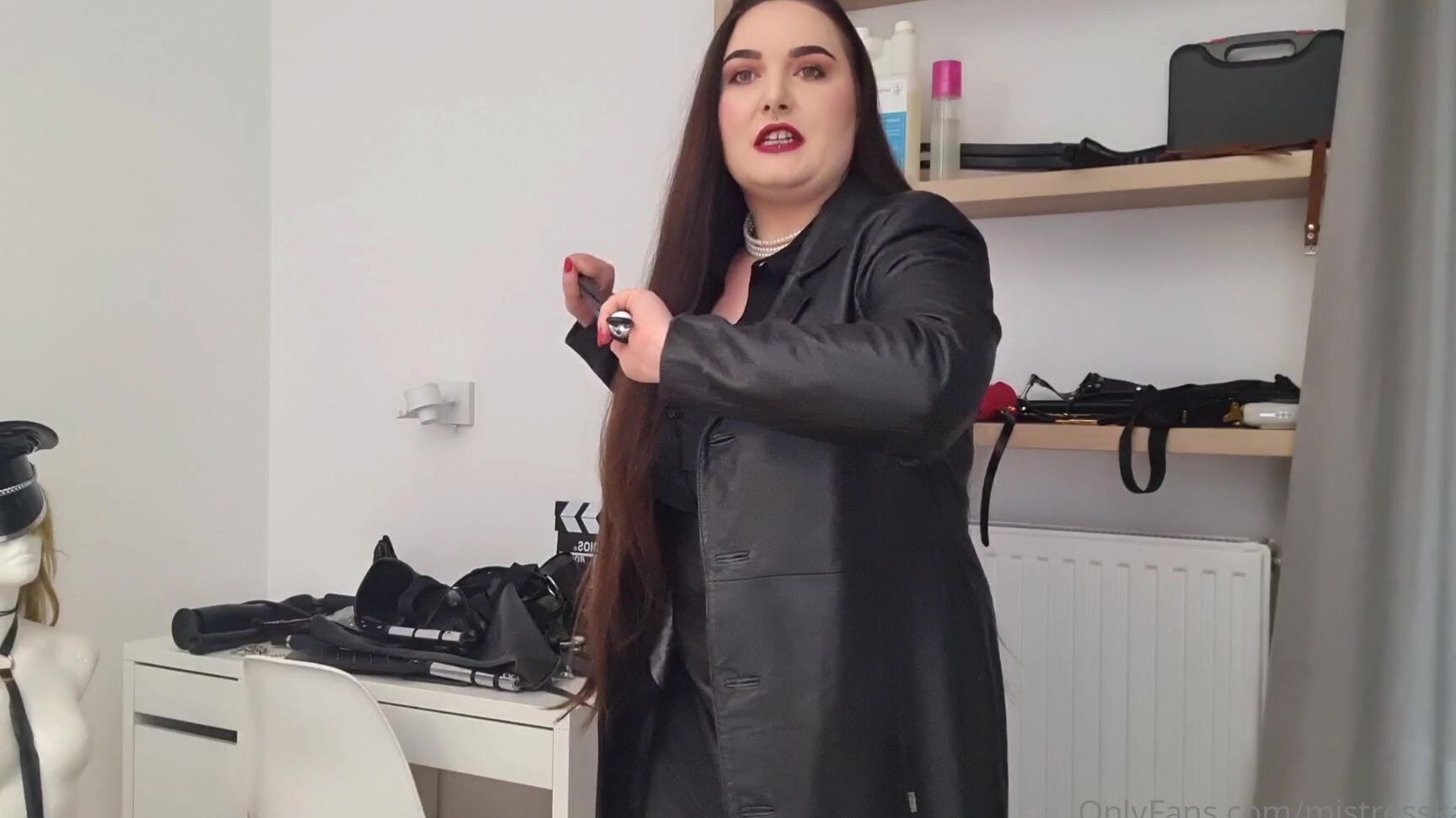 Mistresskarino I Invite You To My New Kinky Place Check What Are Waiting On You There Do You Like