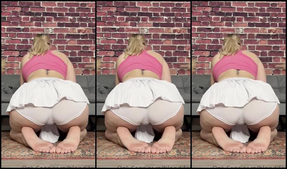 Blondifeet Foot Fetish 04 12 2023 Onlyfans Video Cum To My Big Ass And Feet