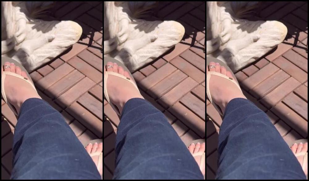 Nicholeivory Onlyfans Watch My Feet In Flip Flops