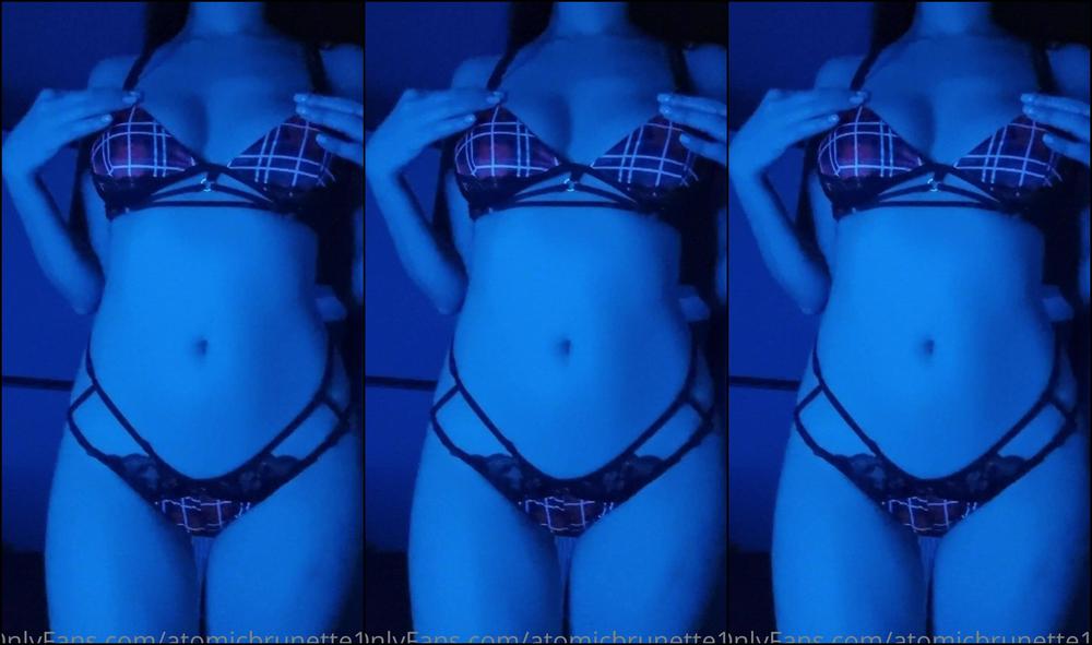 Atomicbrunette18 1 252