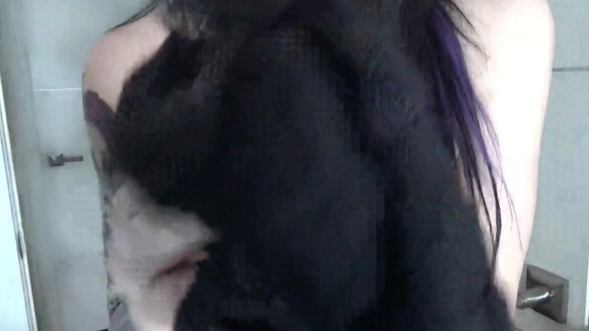 Noelleeastonxxx Caught Sniffing Your Stepsisters Panties