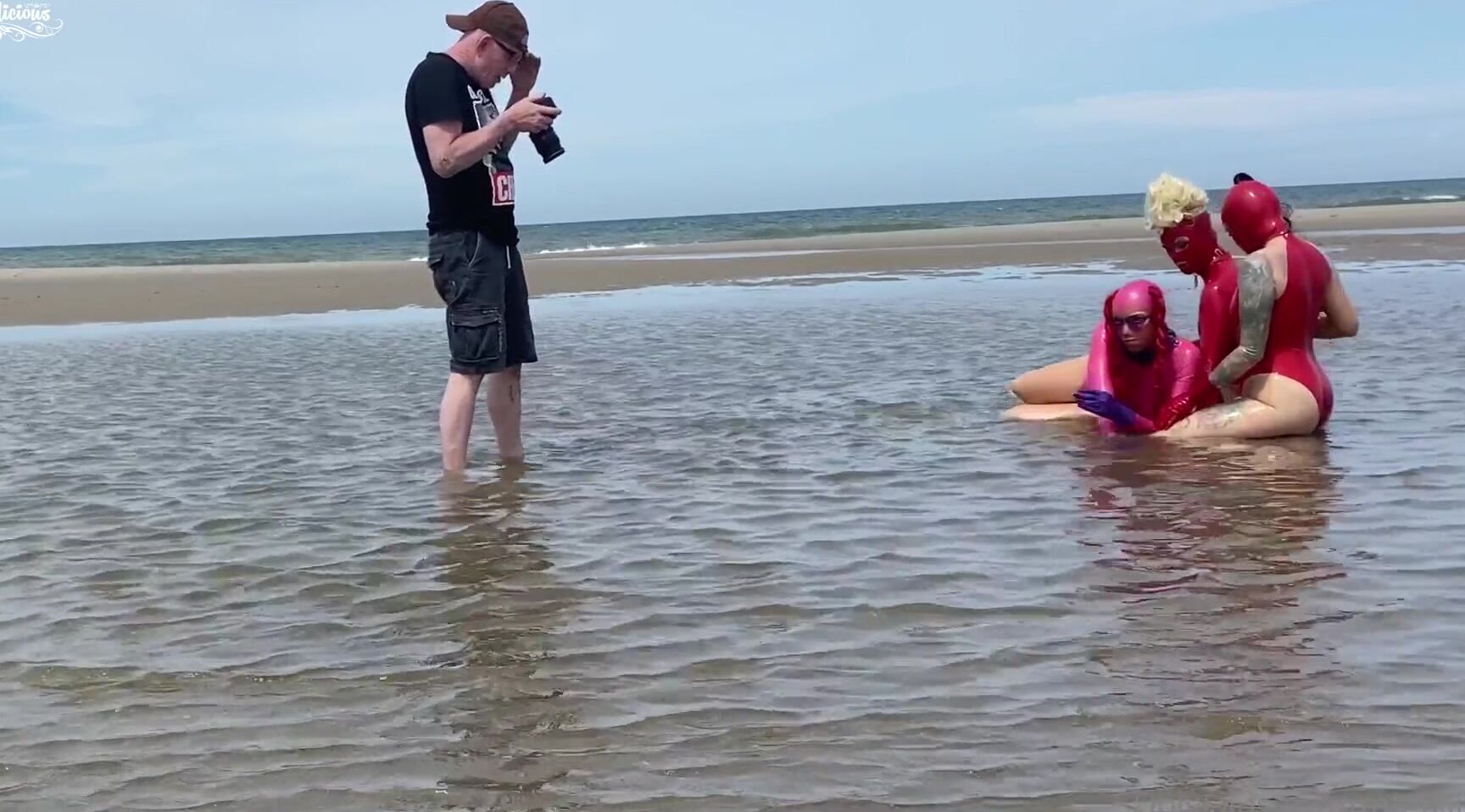 Mfetilicious Behind The Scenes Of Our Beach Shoot This Was So Much Fun To Do I M So Excited To See