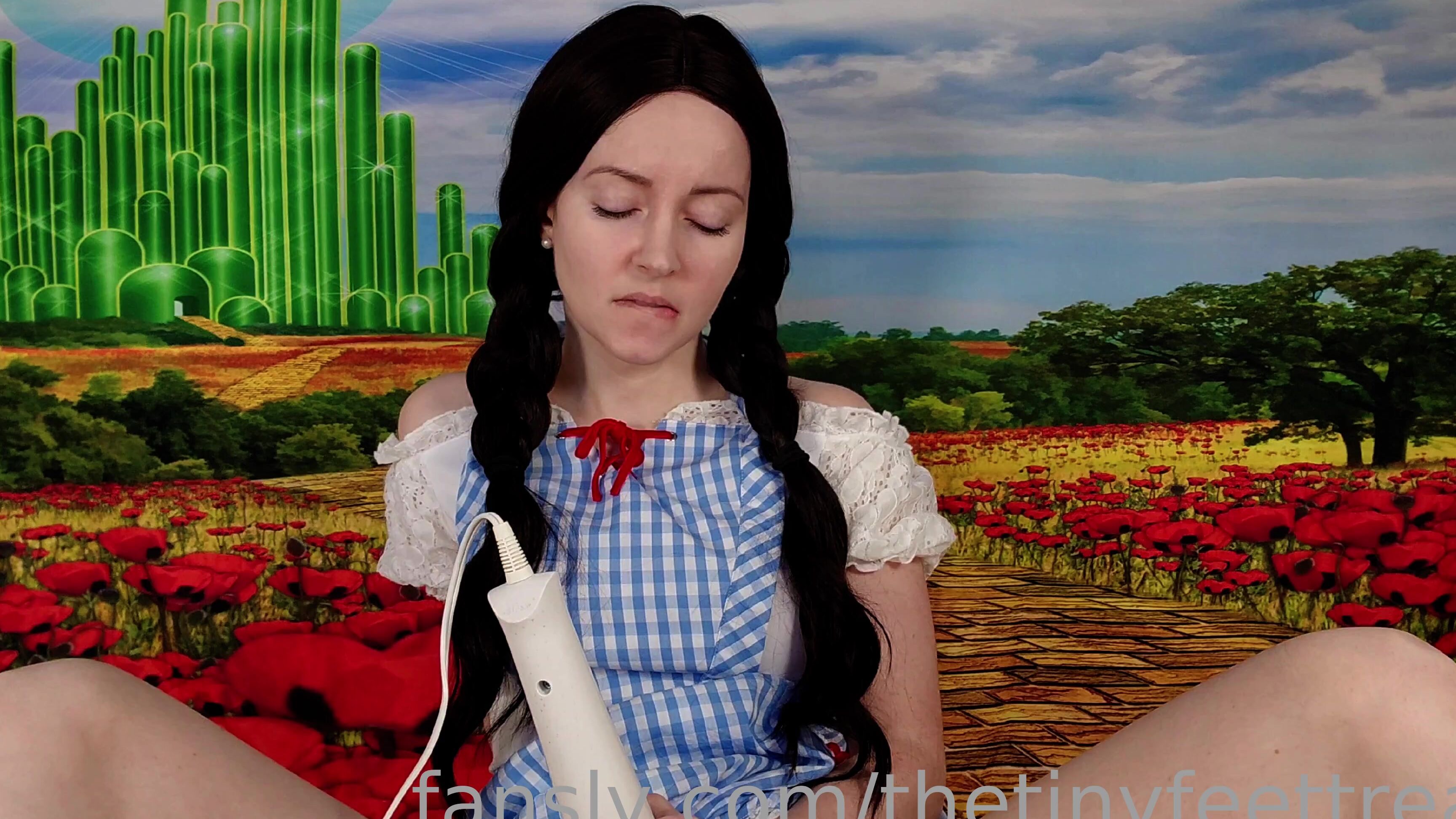 thetinyfeettreat 2023-10-31 06-33 Fansly