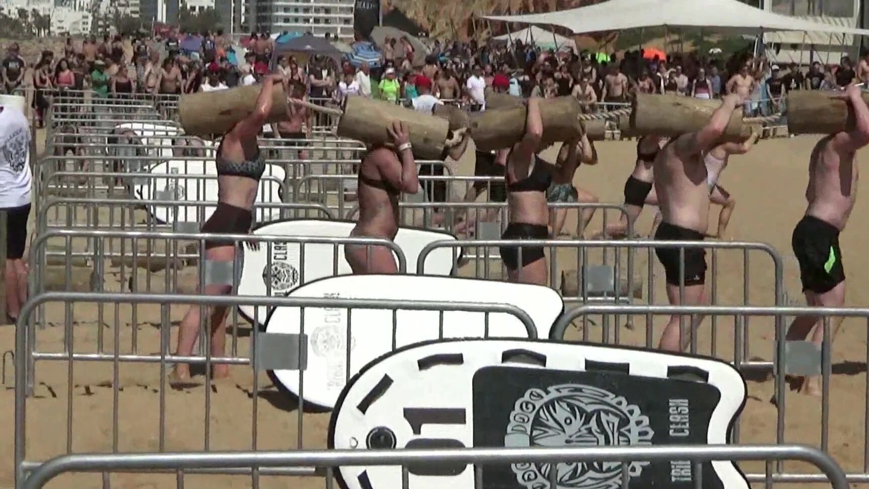 flashing-at-competitions-on-a-public-beach Pornhub