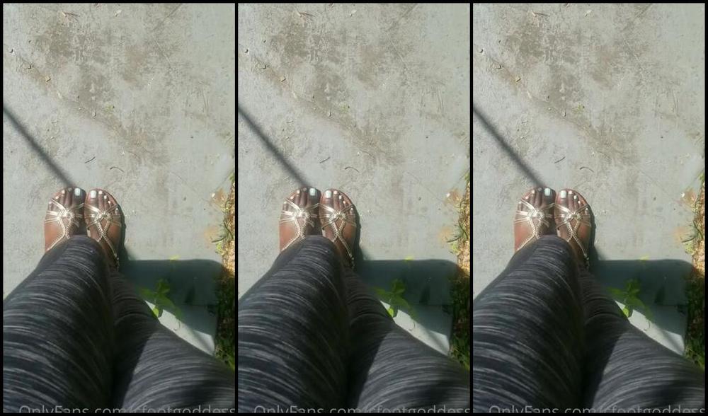 Chocolate Foot Goddess Nicknamed Cfootgoddessx Foot Fetish 06 10 2023 Onlyfans Video Such A Beautiful Sunny Day Today To Wiggle And Air Out My Long Toes
