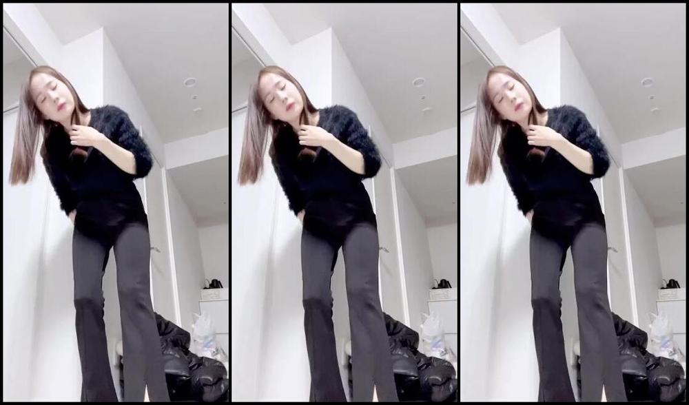 Miichannel R Nicknamed Miichannel R 02 11 2025 Onlyfans Video Giant Woman