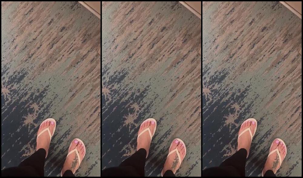 Goddessmonica00W Onlyfans Flip Flop Walk About3P
