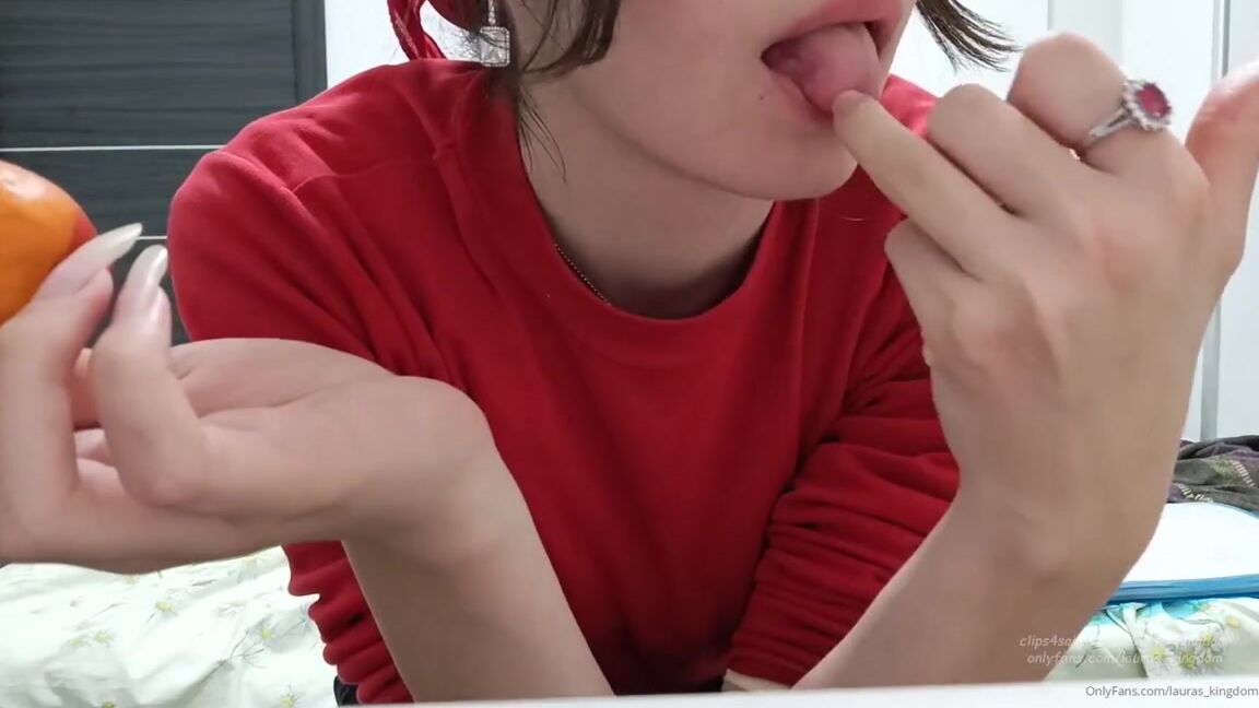 Lalalaura Nicknamed Lauras Kingdom 08 07 2020 Onlyfans Video Here Is Natasha Again Her Nails Are At Their Longest And This Time She Licks Them