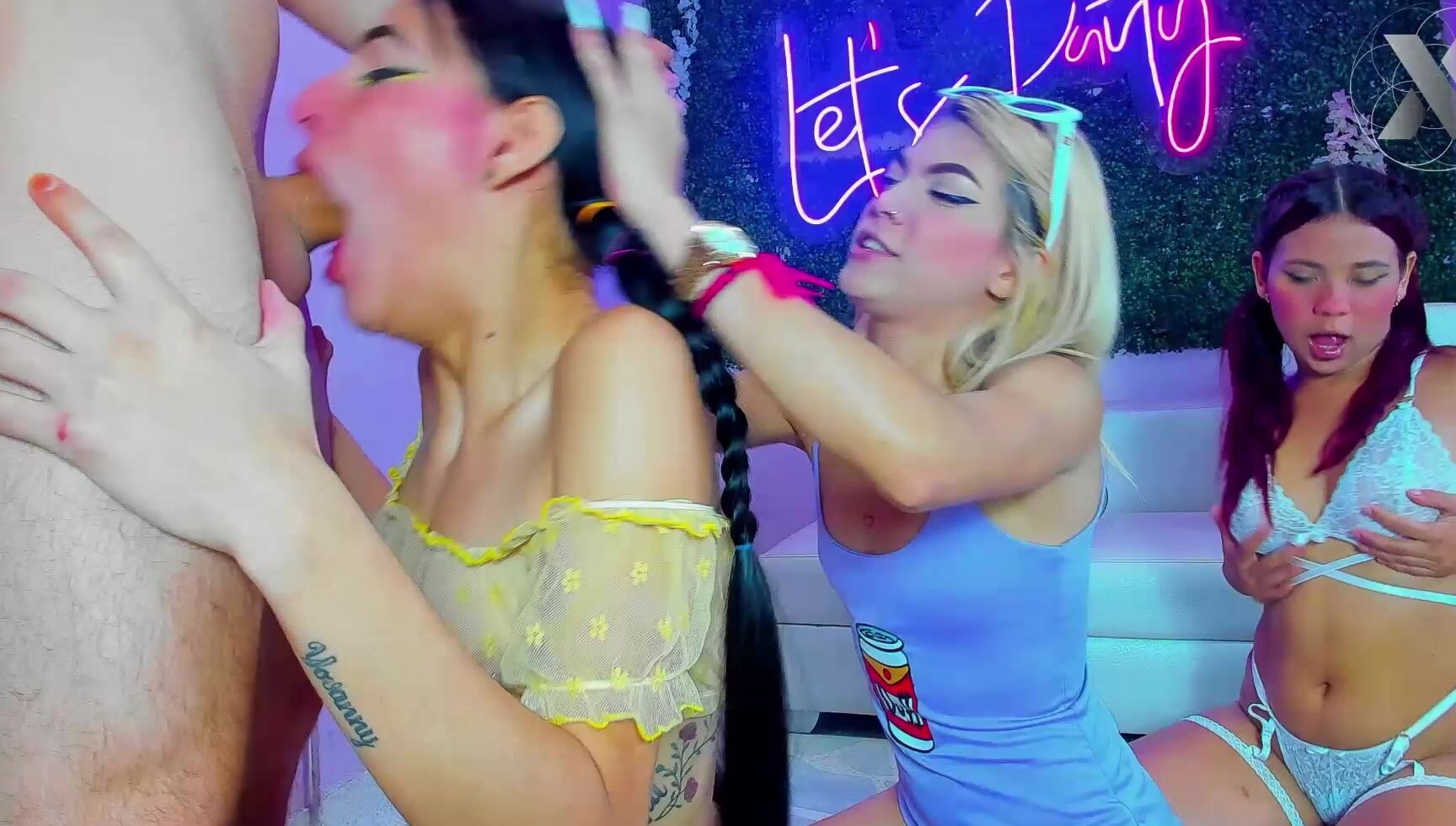 Xlivestudio Red Point X Suck