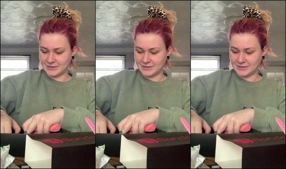 bunnyxbelle-18-04-2020-242729686-here-s-a-stupidly-long-unboxing-i-got-very-excited