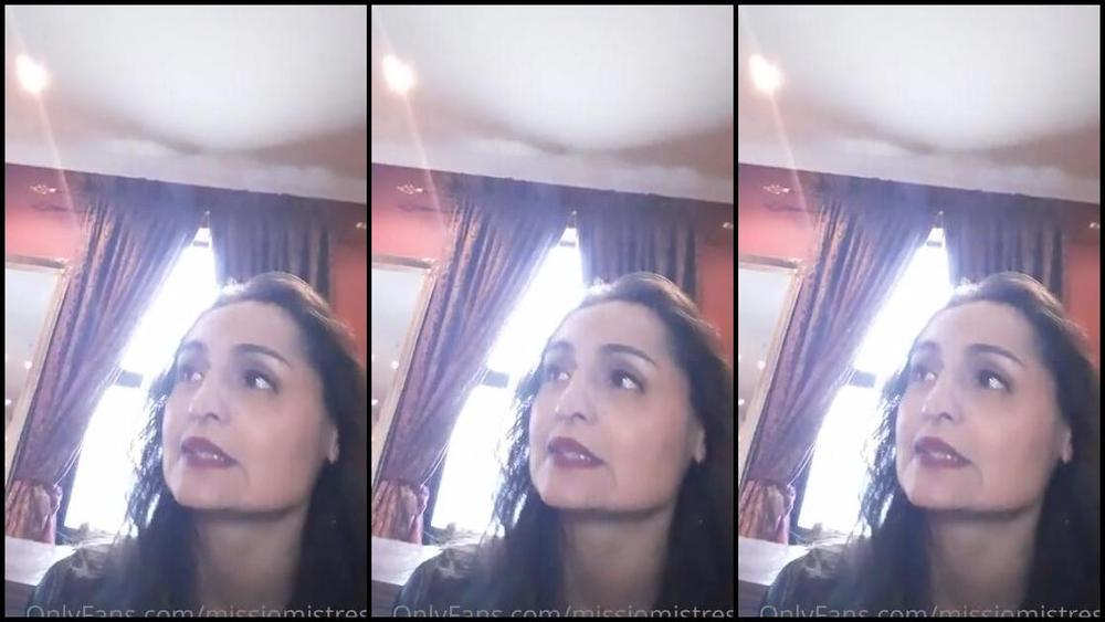 Miss Jo Mistress Nicknamed Missjomistress 01 06 2021 Onlyfans Video Lockdown Update And Upskirting