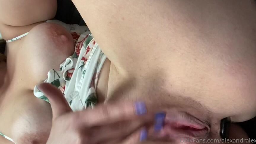 alexandralexilee-04-06-2020-392611128-watch-me-cum-at-my-desk-for-you-i-got-caught-but-it-was-worth-it-happy-thirs