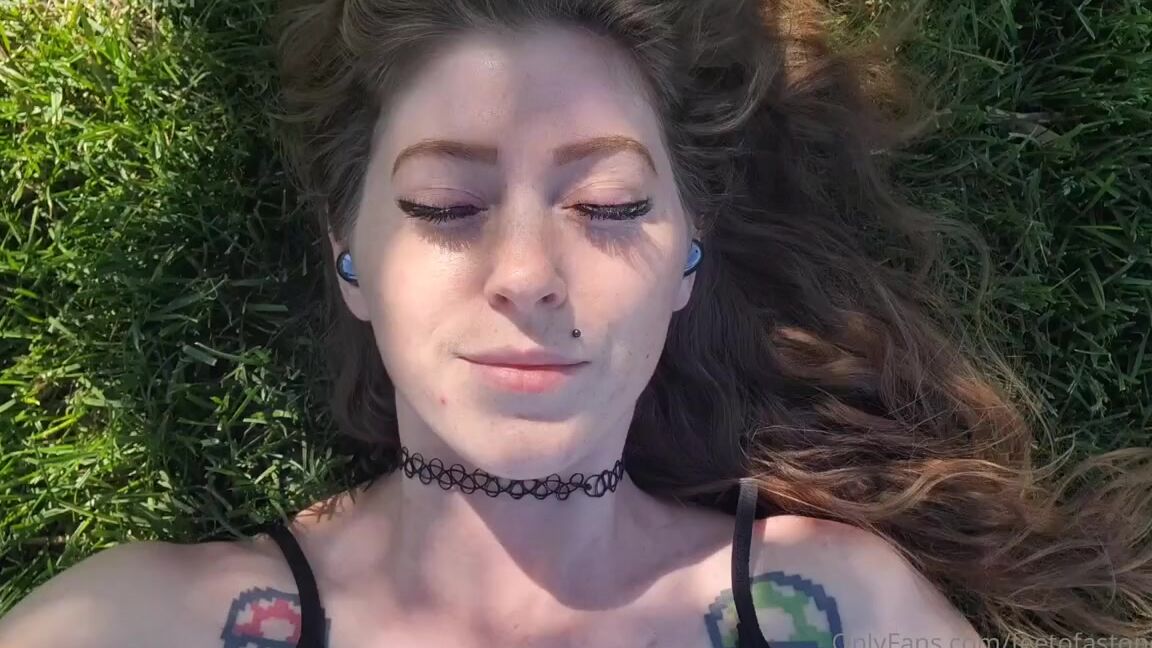 Feetofastoner Nicknamed Feetofastonervip Onlyfans Just A Random Little Clip Of Me At The Park Earlier I Brought My Gopro With