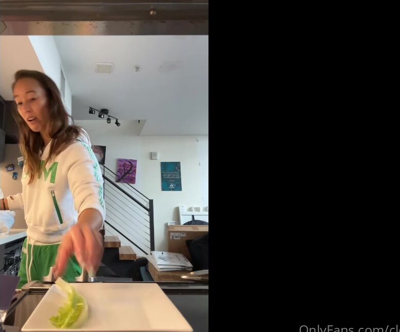 Clca69 3024683170 11 23 2023 Cooking With Christy Vegan Crab Cakes You Heard Me Right Does It Taste Like Crab Cakes